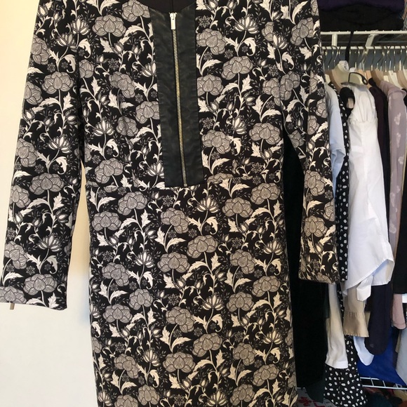 Zara dress floral - Picture 3 of 6